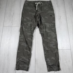 Vuori Pants Men's Size Medium M Green Camo Ripstop The Rise The Shine VW401